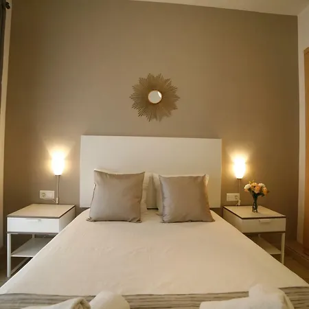Victoria De Alba House *
