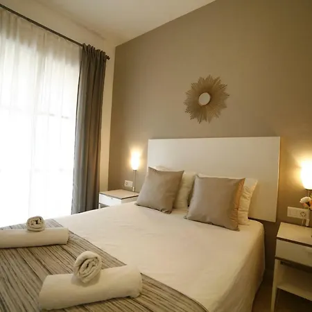 Victoria De Alba House *