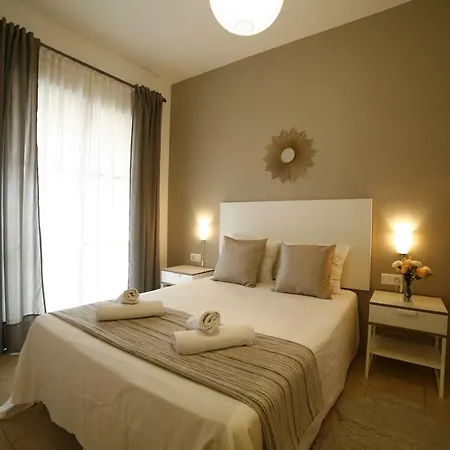 Victoria De Alba House