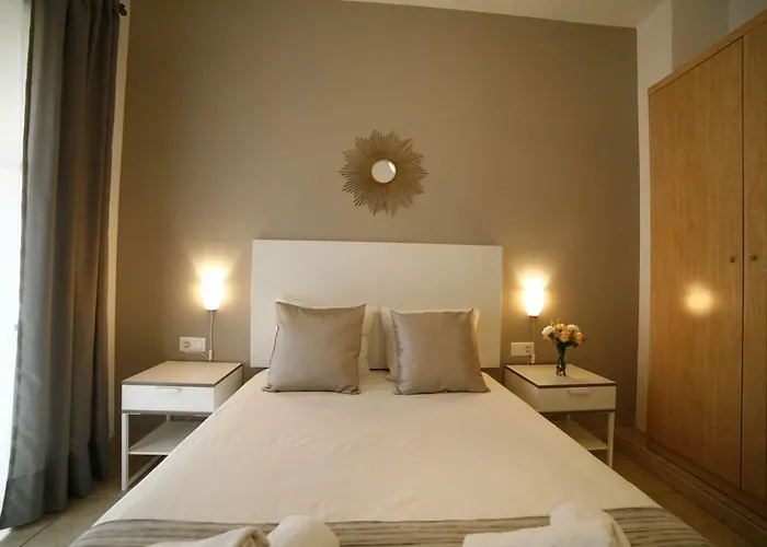 Victoria De Alba House *