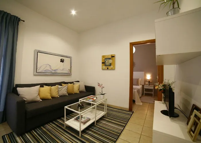 Victoria De Alba House *